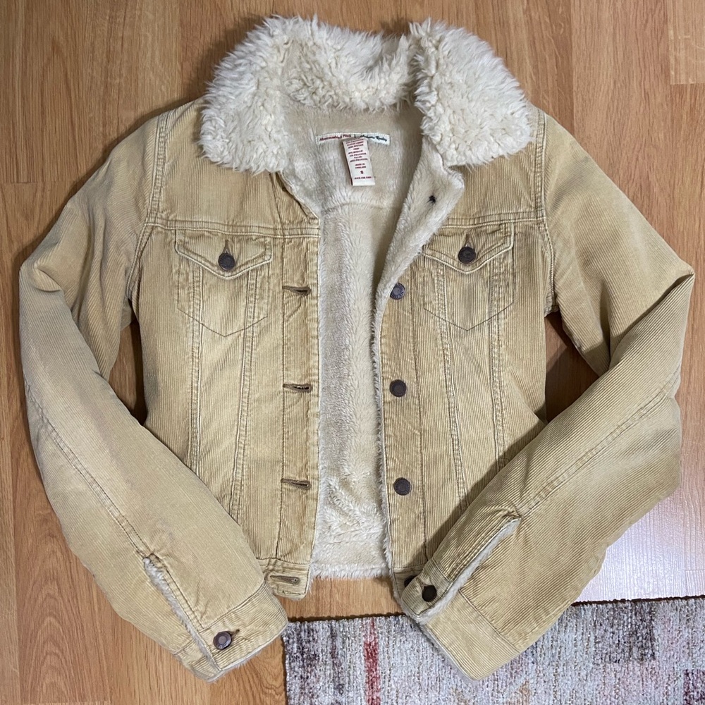 Abercrombie & Fitch Corduroy Trucker Jacket - Sherpa lined - Small